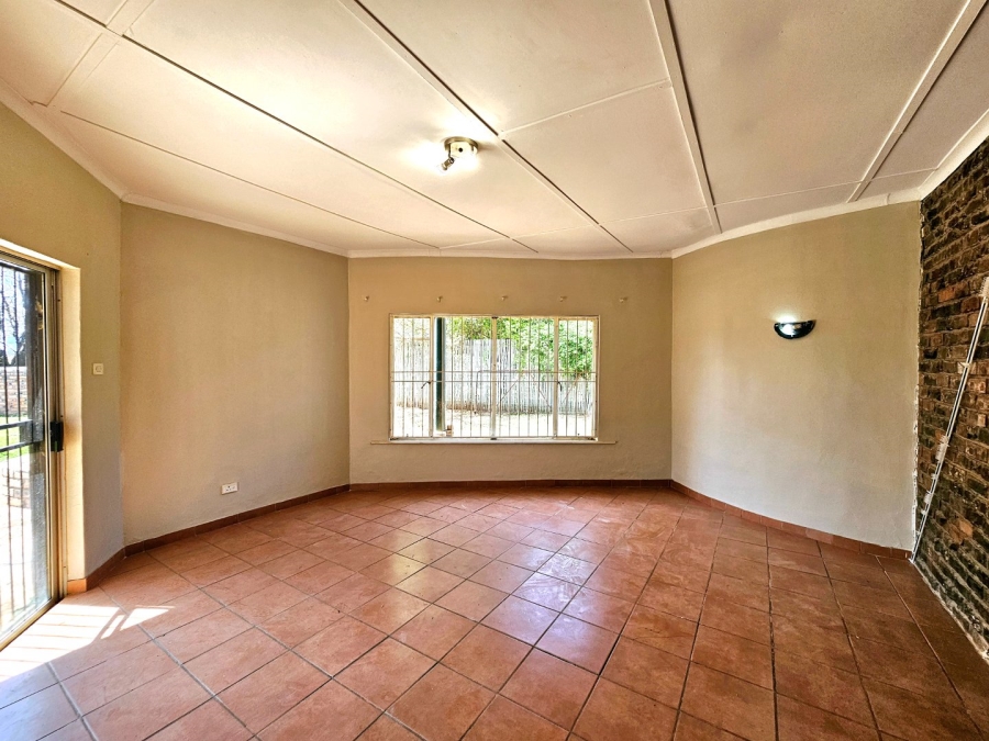 6 Bedroom Property for Sale in Bloemfontein Rural Free State